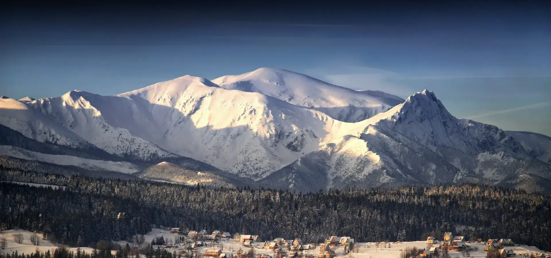 Ziemas ainava Montenero Resort&SPA tuvumā